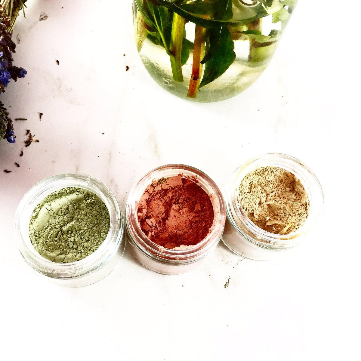 Purifying Organic Clay Face Mask 🌿
